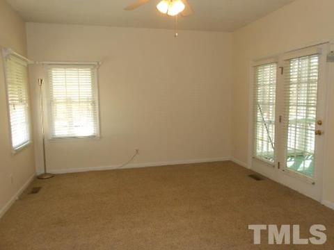 107 Cobblestone Ct, Smithfield, NC 27577 photo 14