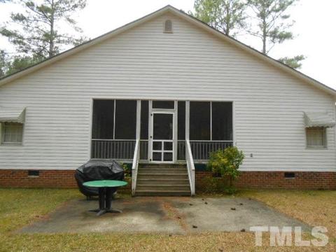 107 Cobblestone Ct, Smithfield, NC 27577 photo 3