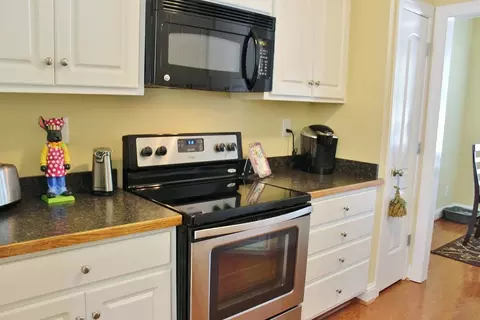 4407 Maple Leaf Ln, Wilson, NC 27893 photo 3