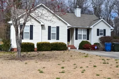 5413 Stardust Dr, Durham, NC 27712 photo 1