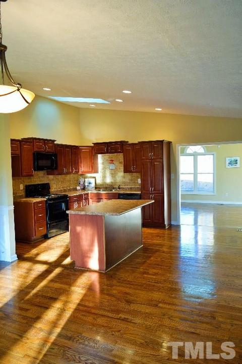 318 Bainbridge Cir, Garner, NC 27529 photo 5