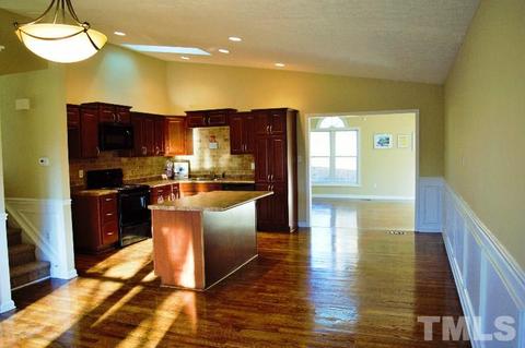 318 Bainbridge Cir, Garner, NC 27529 photo 4