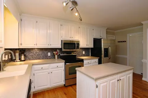 4518 Highgate Dr, Durham, NC 27713 photo 6