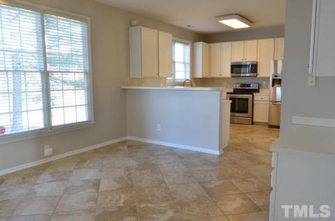 4 Shoreline Cv, Durham, NC 27703 photo 11