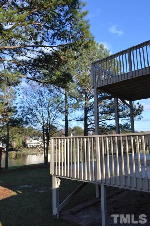4 Shoreline Cv, Durham, NC 27703 photo 4