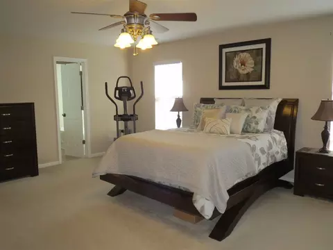 3740 Mountain Brook Cir, Durham, NC 27704 photo 11
