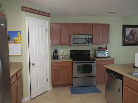 3740 Mountain Brook Cir, Durham, NC 27704 photo 5