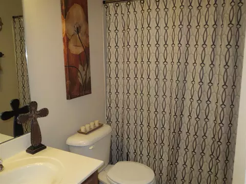 3740 Mountain Brook Cir, Durham, NC 27704 photo 9