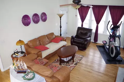1002 Grassview Ct, Apex, NC 27502 photo 3