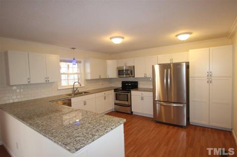 907 Torredge Rd, Durham, NC 27712 photo 2