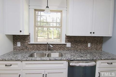 8255 Raleigh Rd, Benson, NC 27504 photo 6