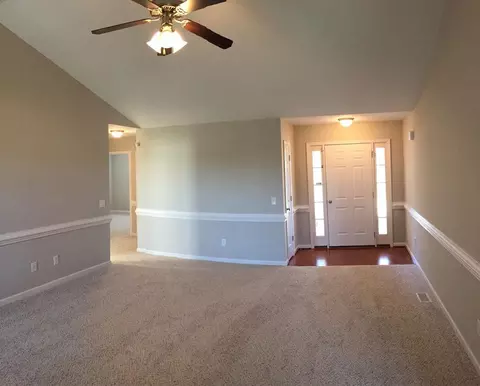 27 Macadamia Ln, Smithfield, NC 27577 photo 2