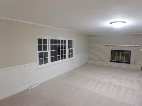 202 E Holmes St, Benson, NC 27504 photo 8