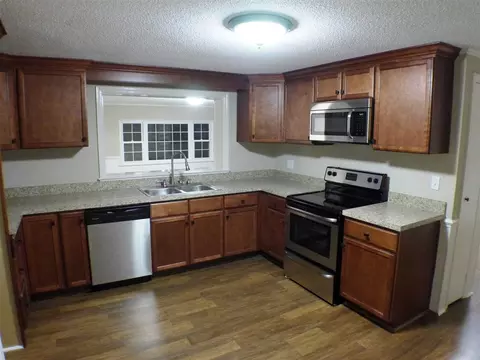 202 E Holmes St, Benson, NC 27504 photo 11
