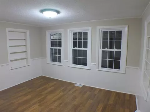 202 E Holmes St, Benson, NC 27504 photo 10