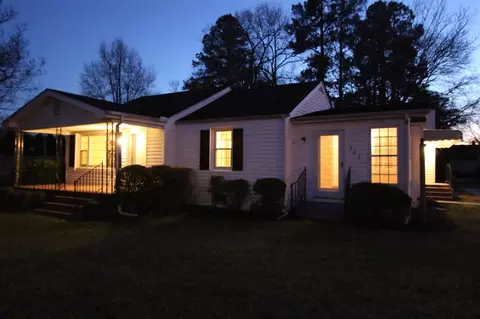 202 E Holmes St, Benson, NC 27504 photo 1