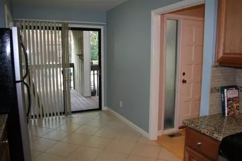 4100 Five Oaks Dr #9, Durham, NC 27707 photo 4