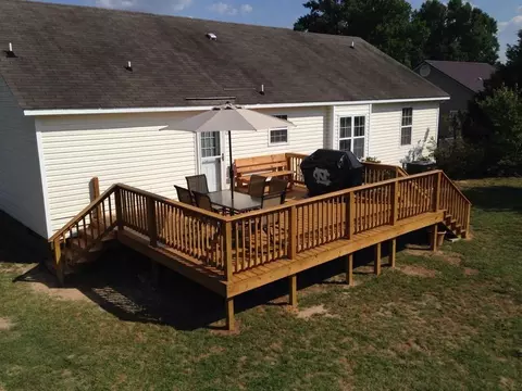 195 Lansing Dr, Benson, NC 27504 photo 2