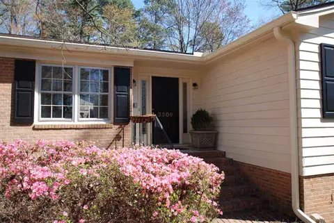 3306 Mesa Ct, Raleigh, NC 27607 photo 2