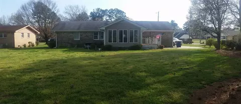 103 Castle Dr, Smithfield, NC 27577 photo 5