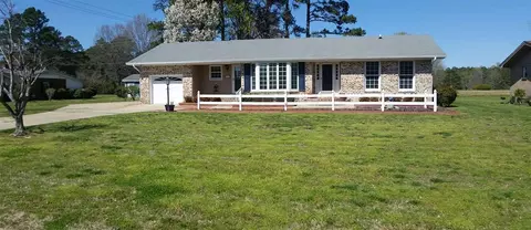 103 Castle Dr, Smithfield, NC 27577 photo 2