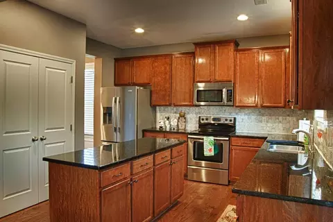 402 Glenview Ln, Durham, NC 27703 photo 12