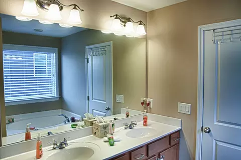 402 Glenview Ln, Durham, NC 27703 photo 20