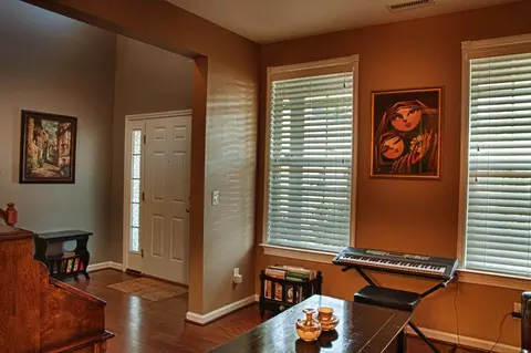 402 Glenview Ln, Durham, NC 27703 photo 9