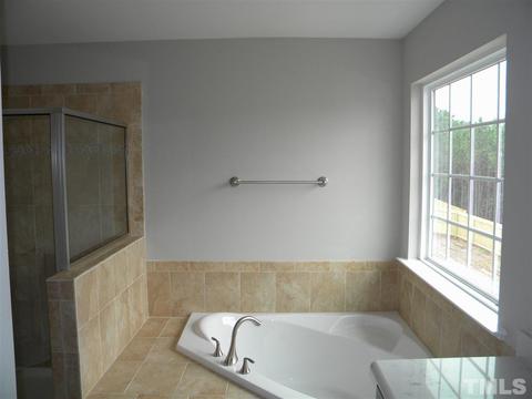 633 Hiddenbrook Dr, Durham, NC 27703 photo 11