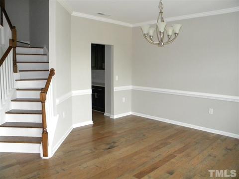 633 Hiddenbrook Dr, Durham, NC 27703 photo 3