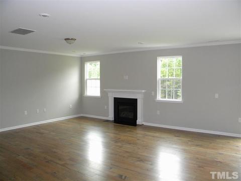 633 Hiddenbrook Dr, Durham, NC 27703 photo 5