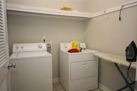 725 Champlain Ct, Cary, NC 27519 photo 17