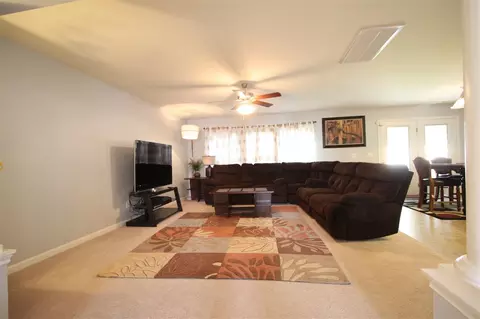 725 Champlain Ct, Cary, NC 27519 photo 4