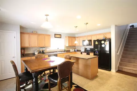 725 Champlain Ct, Cary, NC 27519 photo 5
