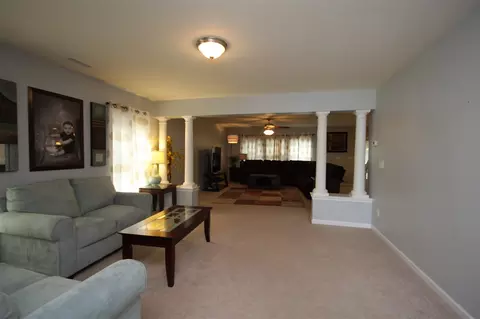 725 Champlain Ct, Cary, NC 27519 photo 3