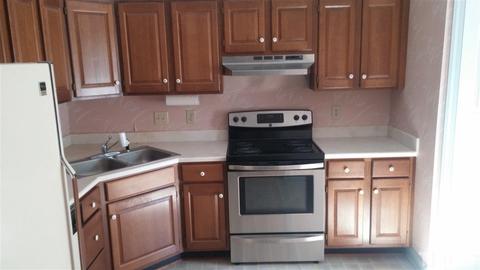 113 Danforth Dr, Cary, NC 27511 photo 2