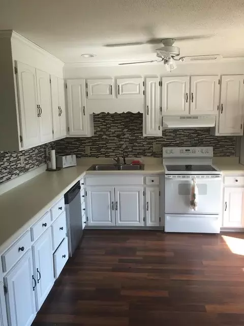 102 Sunset Dr, Dunn, NC 28334 photo 5