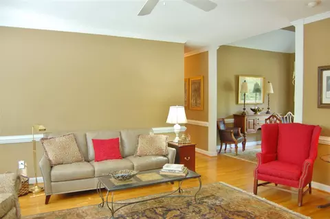 1008 Oak Dr, Durham, NC 27705 photo 6