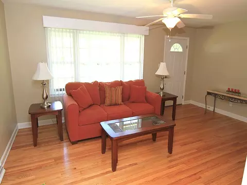 4633 Bennett Memorial Rd, Durham, NC 27705 photo 3