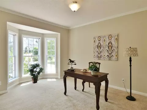 211 Tecumseh Ct, Raleigh, NC 27607 photo 4