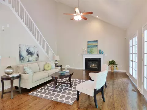 211 Tecumseh Ct, Raleigh, NC 27607 photo 11