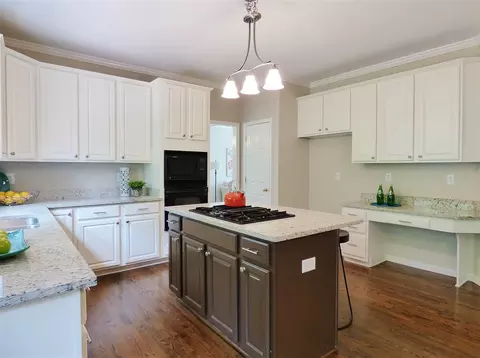 211 Tecumseh Ct, Raleigh, NC 27607 photo 9