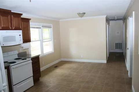 126 Dwight St, Micro, NC 27555 photo 5