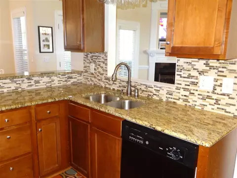 908 Willow Leaf Ct, Dunn, NC 28334 photo 3