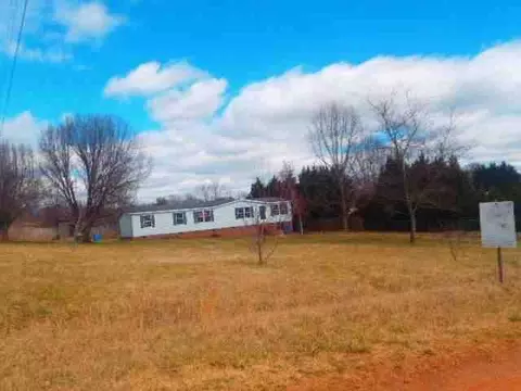 131 Thomas Rock Rd, Harmony, NC 28634 photo 4