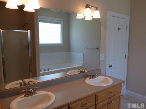242 Coaster Ct, Angier, NC 27501 photo 17