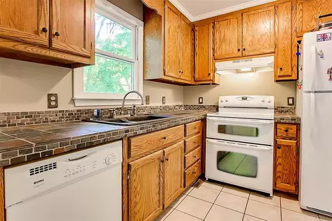 712 Valley Dr, Durham, NC 27704 photo 8