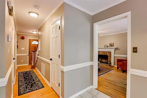 712 Valley Dr, Durham, NC 27704 photo 6