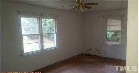 609 N Sumner St, Selma, NC 27576 photo 6