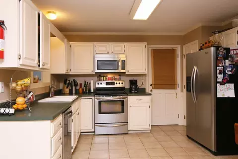 1104 Hadrian Dr, Garner, NC 27529 photo 7